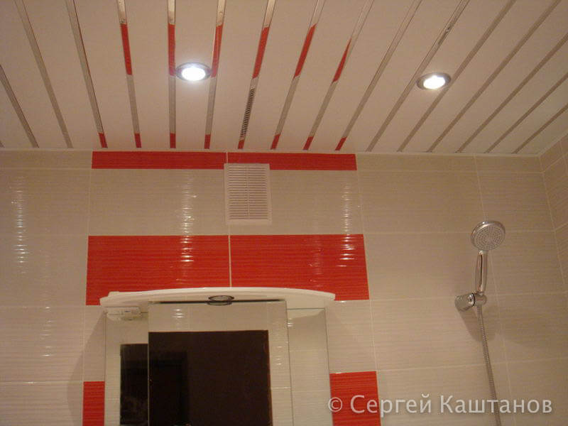 Ремонт ванной в красно-белых тонах в новостройке в г. Чебоксары